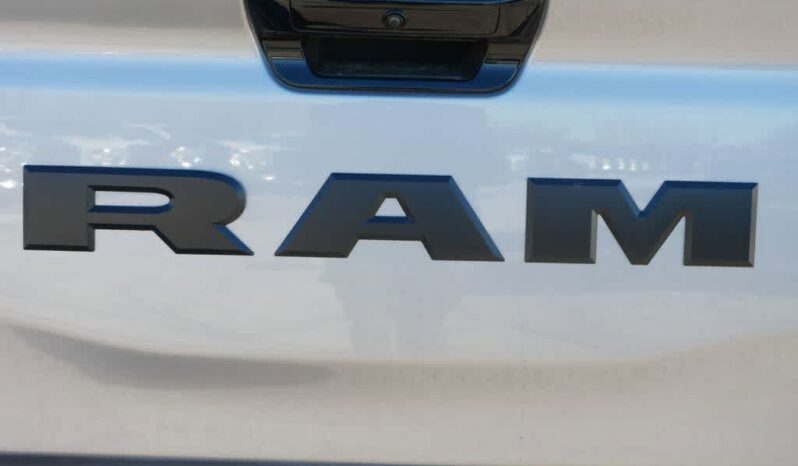 
 RAM 1500 full									