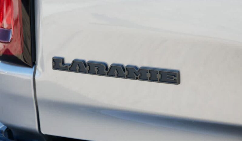 
 RAM 1500 full									