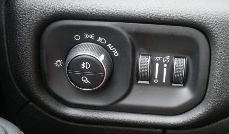 
 RAM 1500 full									