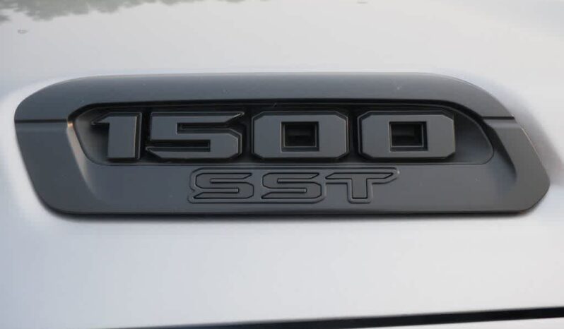 
 RAM 1500 full									