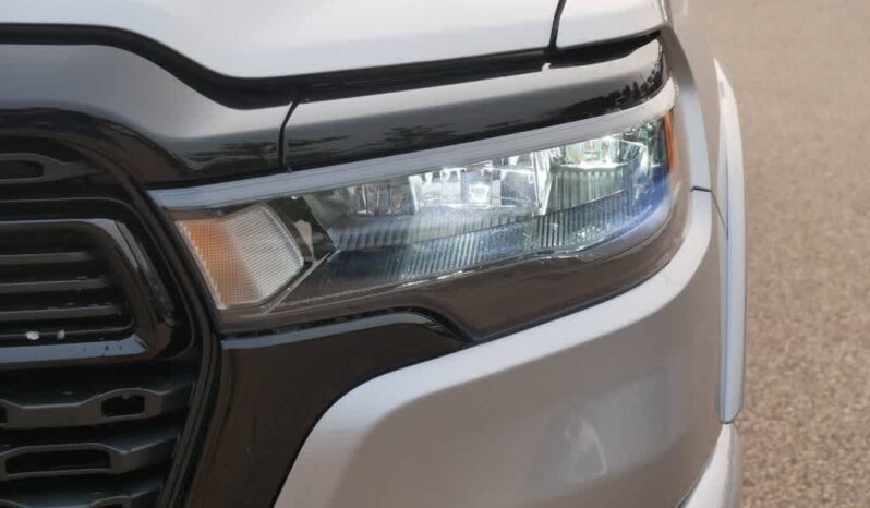 
 RAM 1500 full									
