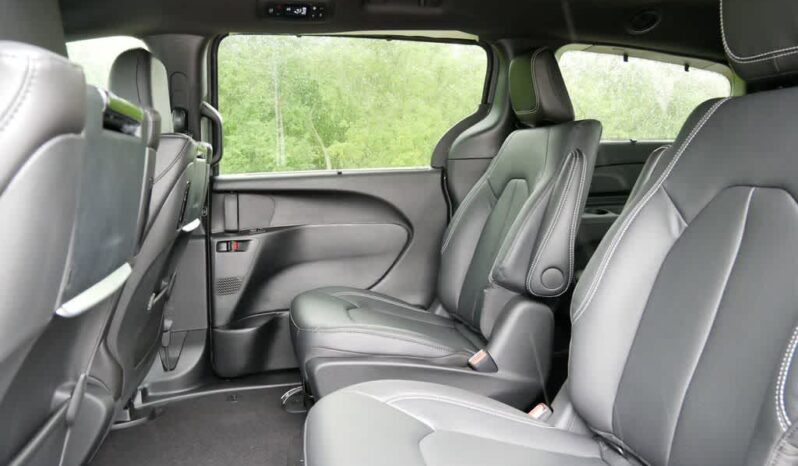 
 Chrysler Pacifica full									