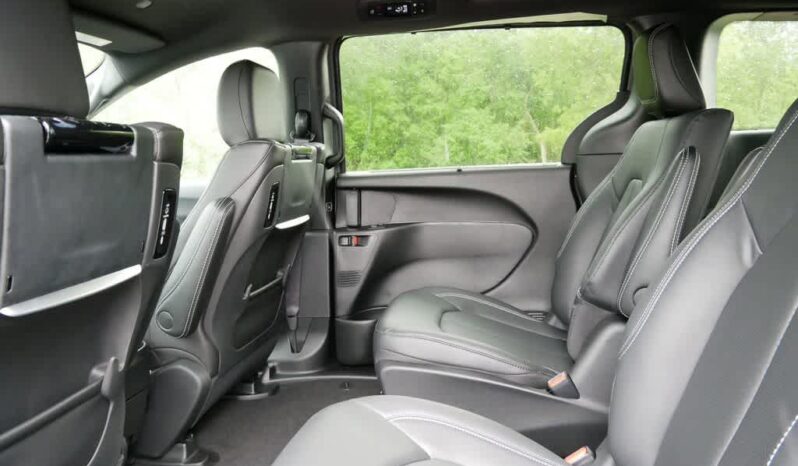 
 Chrysler Pacifica full									