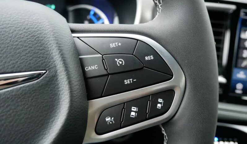 
 Chrysler Pacifica full									