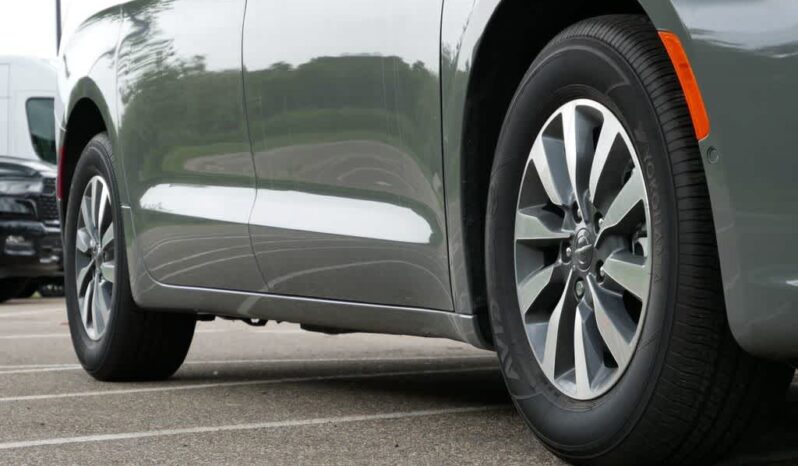 
 Chrysler Pacifica full									