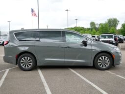 
 Chrysler Pacifica full									