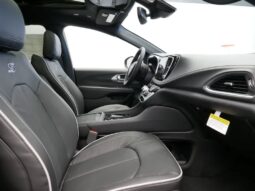 
 Chrysler Pacifica full									