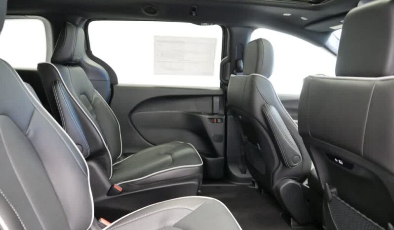 
 Chrysler Pacifica full									
