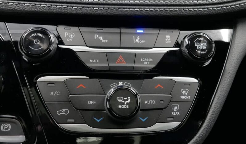 
 Chrysler Pacifica full									