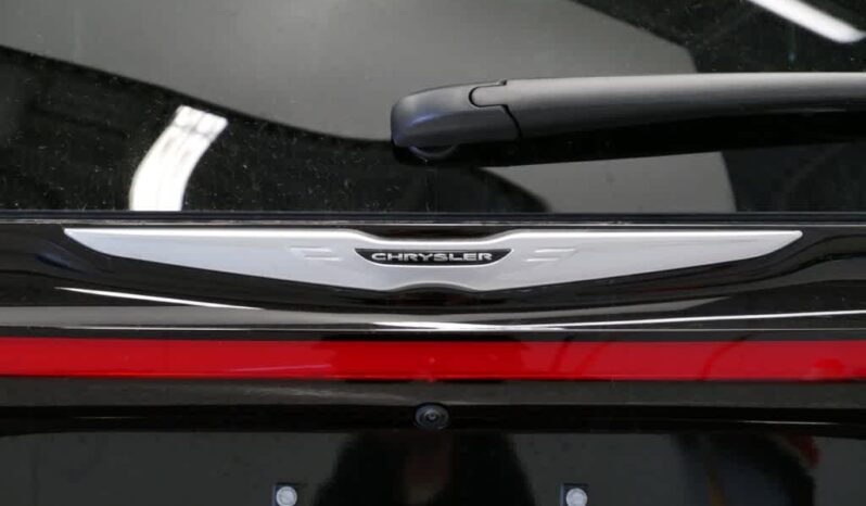 
 Chrysler Pacifica full									