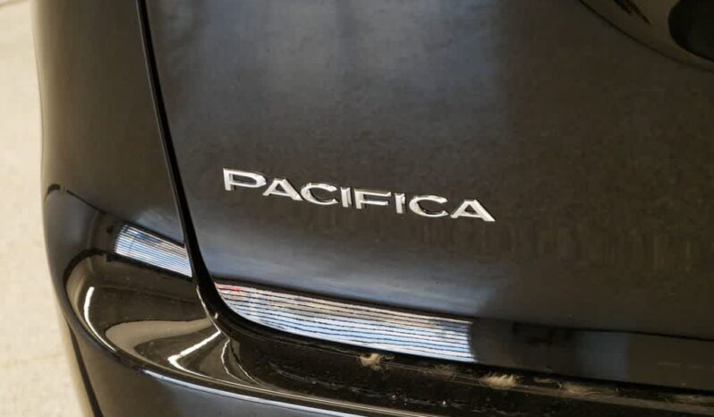 
 Chrysler Pacifica full									
