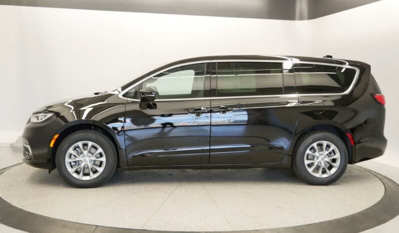 
 Chrysler Pacifica full									