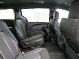 
 Chrysler Pacifica full									