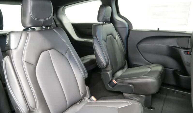 
 Chrysler Pacifica full									