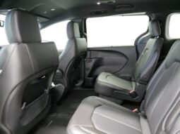 
 Chrysler Pacifica full									