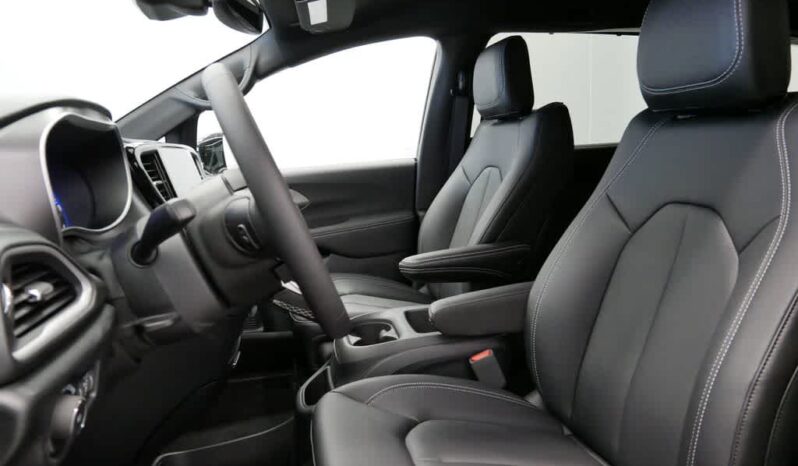 
 Chrysler Pacifica full									