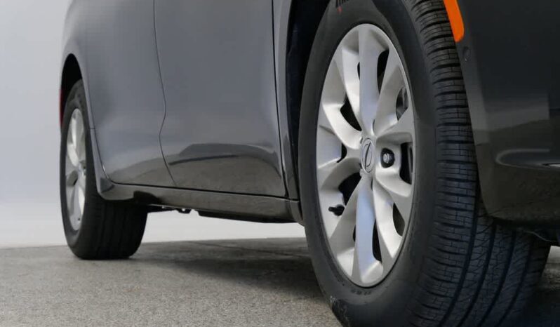 
 Chrysler Pacifica full									