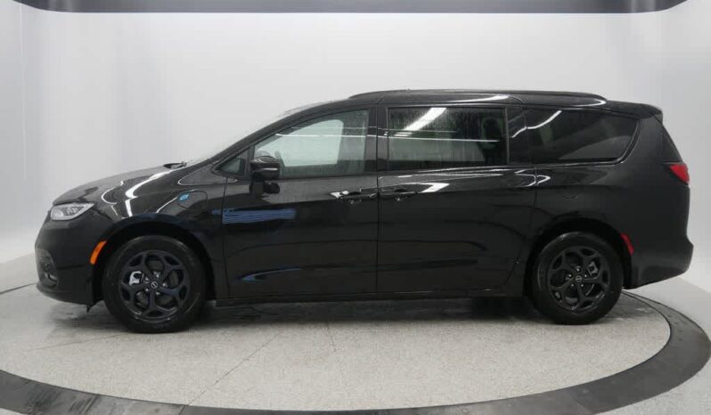 
 Chrysler Pacifica full									