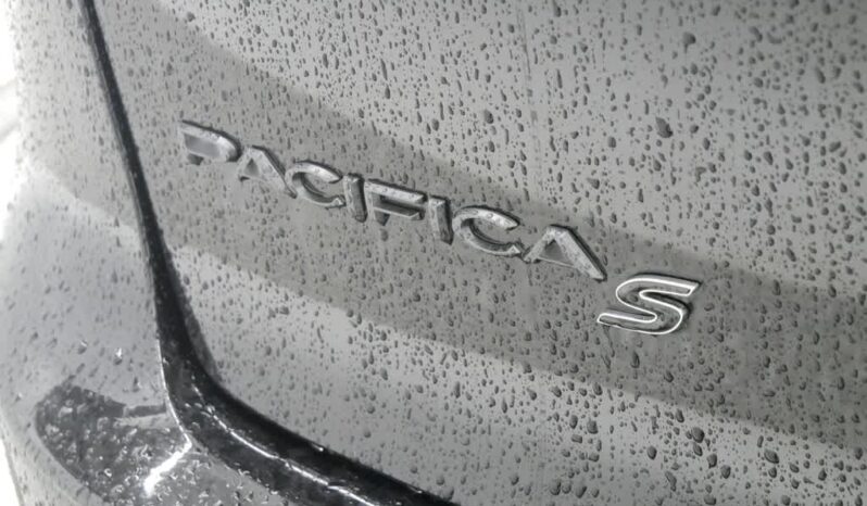 
 Chrysler Pacifica full									
