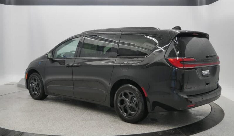
 Chrysler Pacifica full									