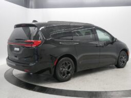 
 Chrysler Pacifica full									