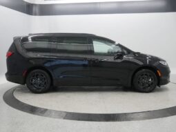 
 Chrysler Pacifica full									