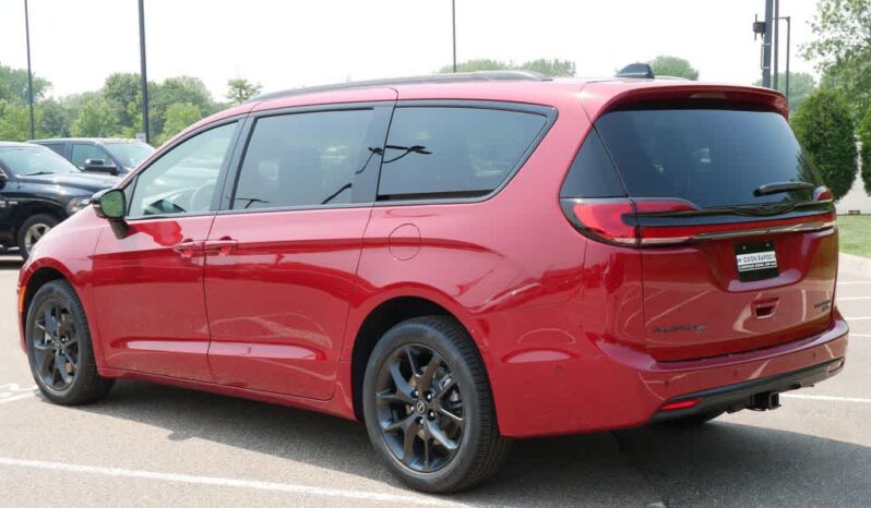 
 Chrysler Pacifica full									