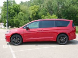 
 Chrysler Pacifica full									