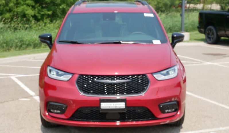 
 Chrysler Pacifica full									