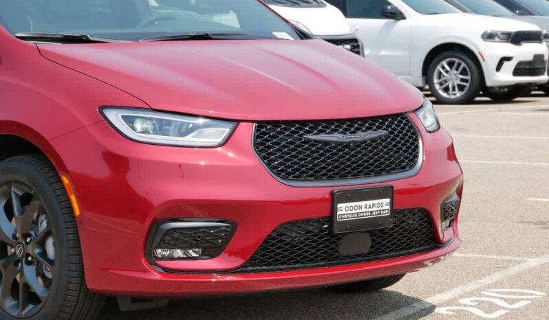 
 Chrysler Pacifica full									