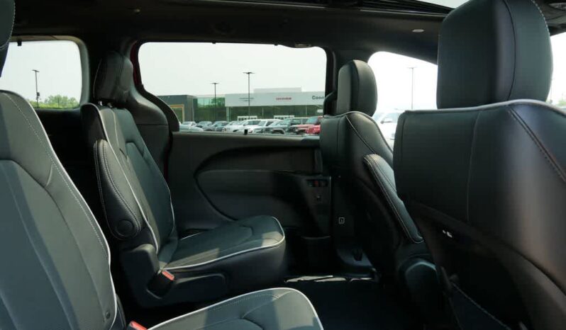 
 Chrysler Pacifica full									
