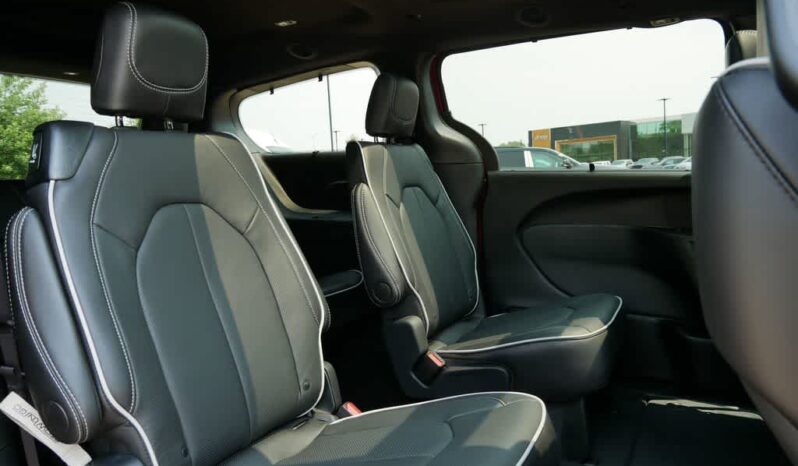 
 Chrysler Pacifica full									