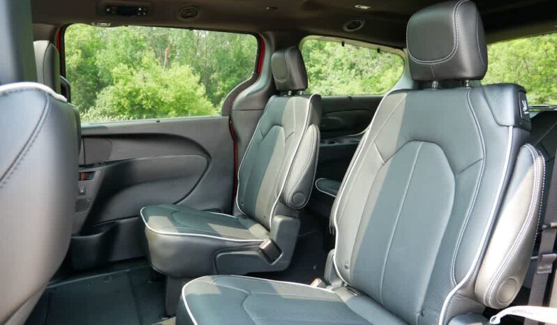 
 Chrysler Pacifica full									