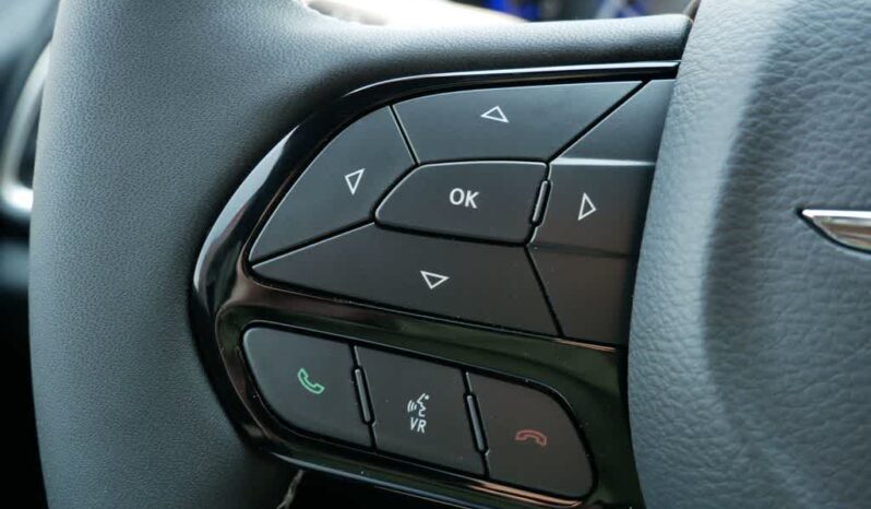 
 Chrysler Pacifica full									