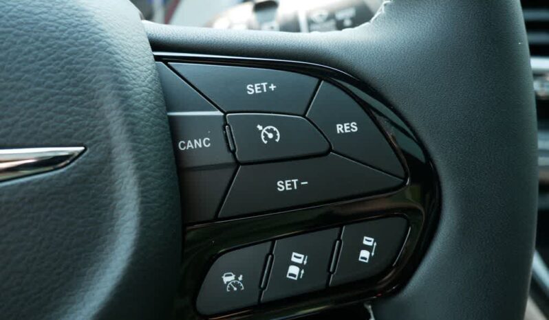 
 Chrysler Pacifica full									