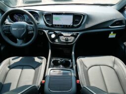 
 Chrysler Pacifica full									