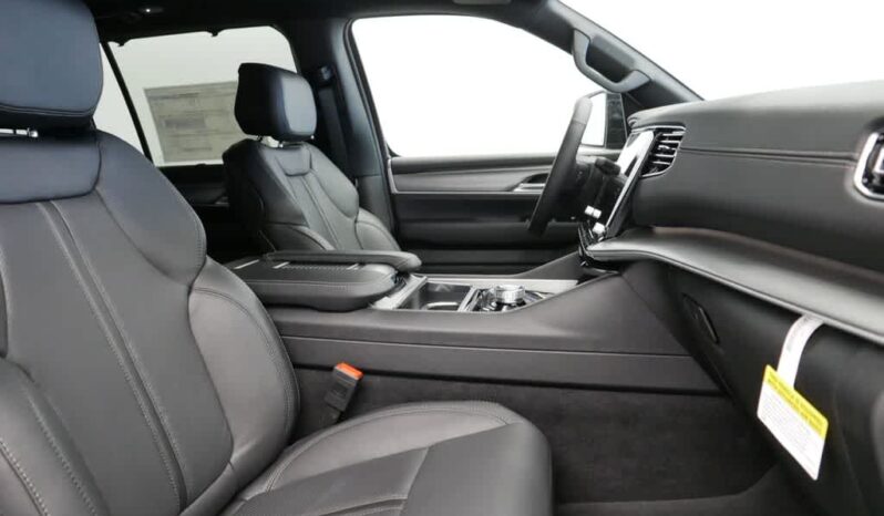 
 Jeep Wagoneer full									