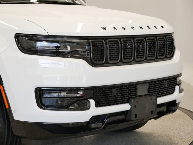 Jeep Wagoneer