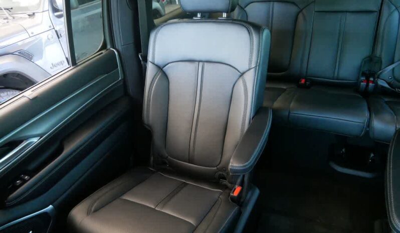 
 Jeep Wagoneer full									