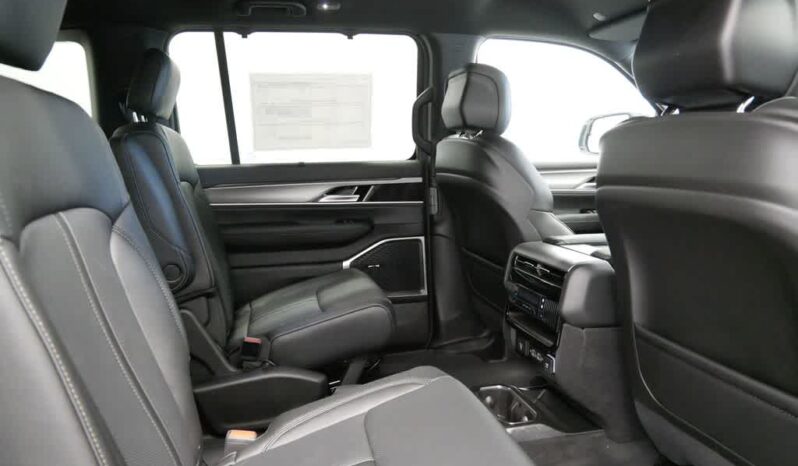 
 Jeep Wagoneer L full									