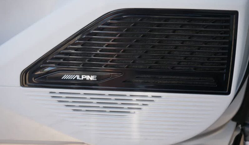 
 Jeep Wagoneer S full									