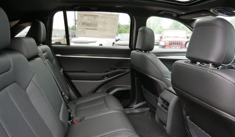 
 Jeep Wagoneer S full									