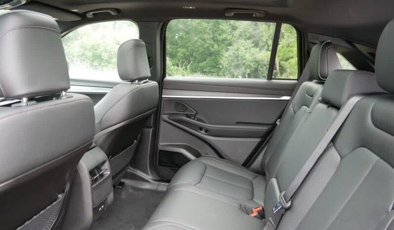 
 Jeep Wagoneer S full									