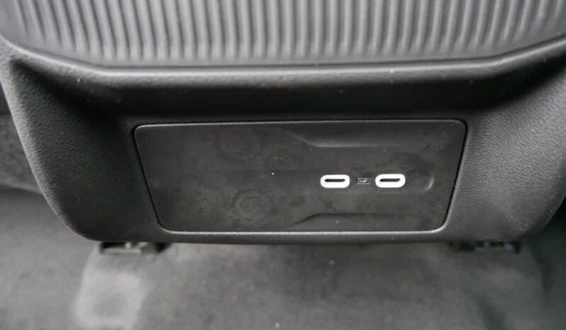 
 Jeep Wagoneer S full									