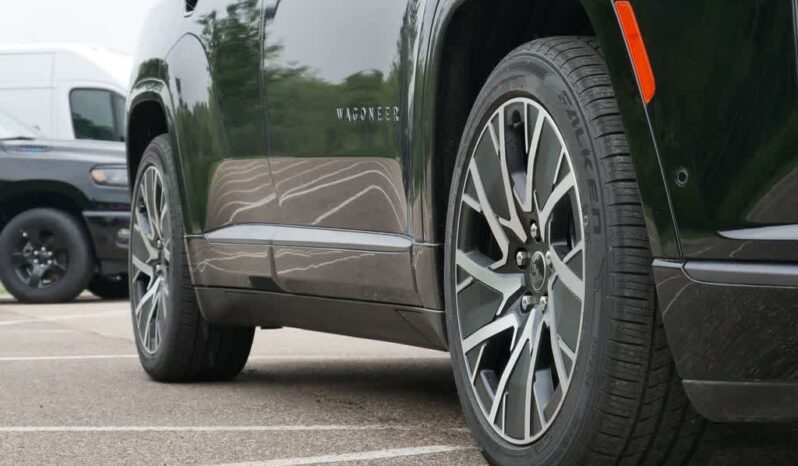 
 Jeep Wagoneer S full									