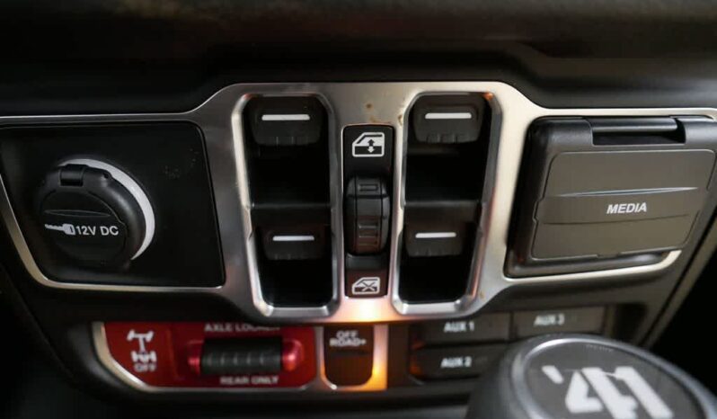 
 Jeep Wrangler 4xe full									