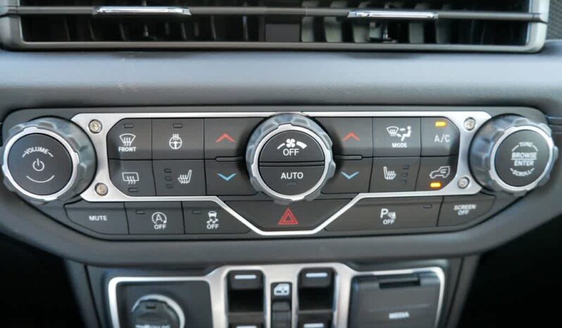 
 Jeep Wrangler full									