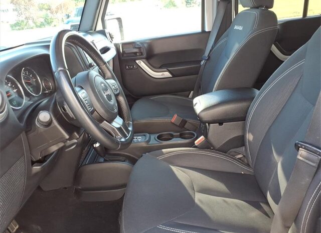 
 Jeep Wrangler full									