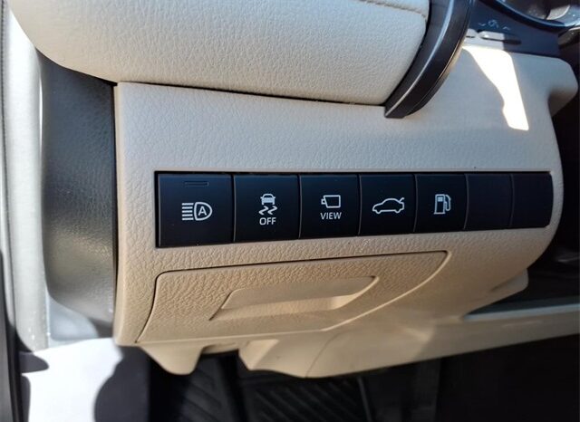 
 Toyota Camry Hybrid full									
