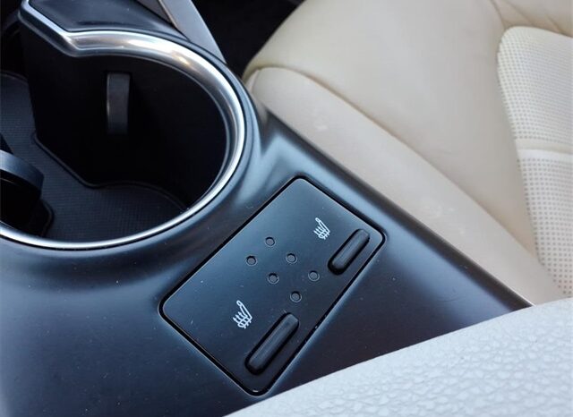 
 Toyota Camry Hybrid full									